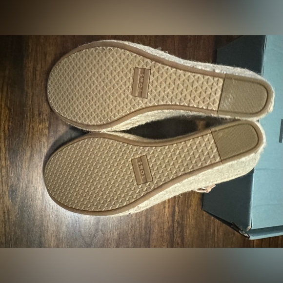 Tom’s Wedges - Picture 4 of 6